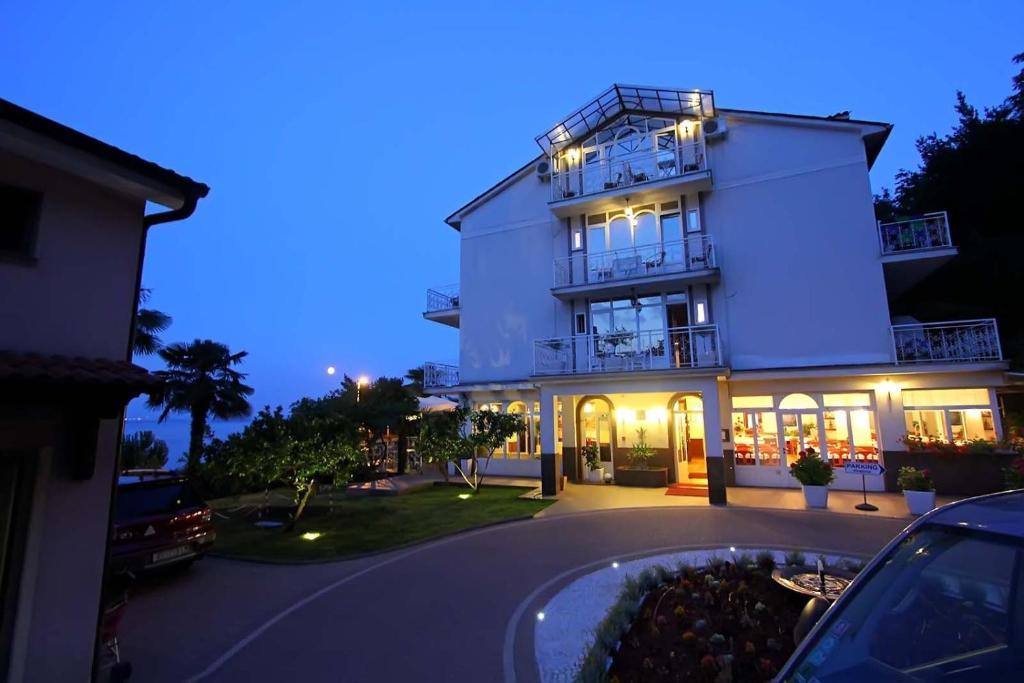 Stanger Hotel Laurana